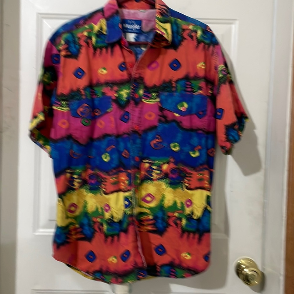 Vintage 80s colorful Wrangler sh. Sleeve shirt. L